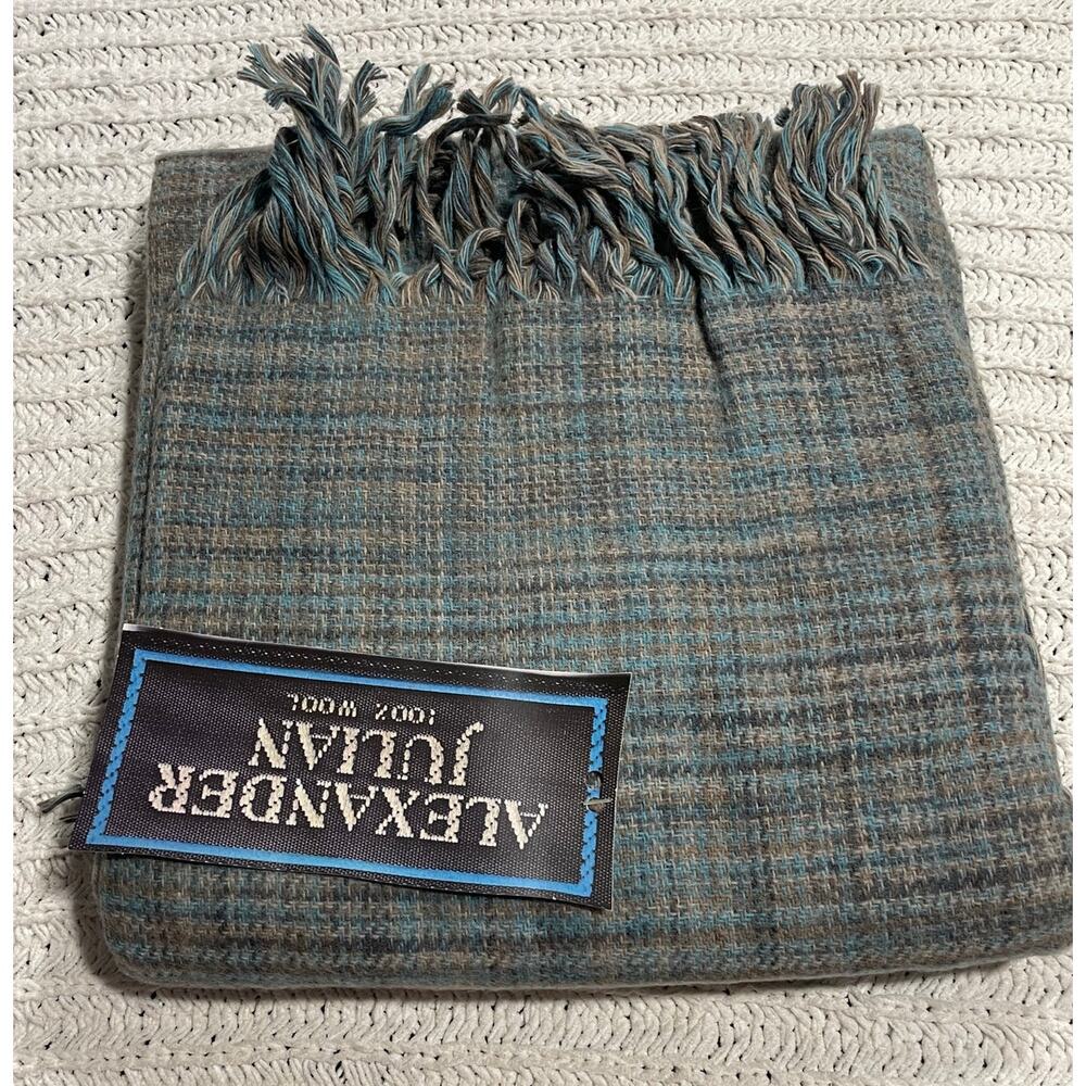 NEW Alexander Julian Wool Lap Blanket 52 x 72 11005 100% Plaid Blue Gray USA